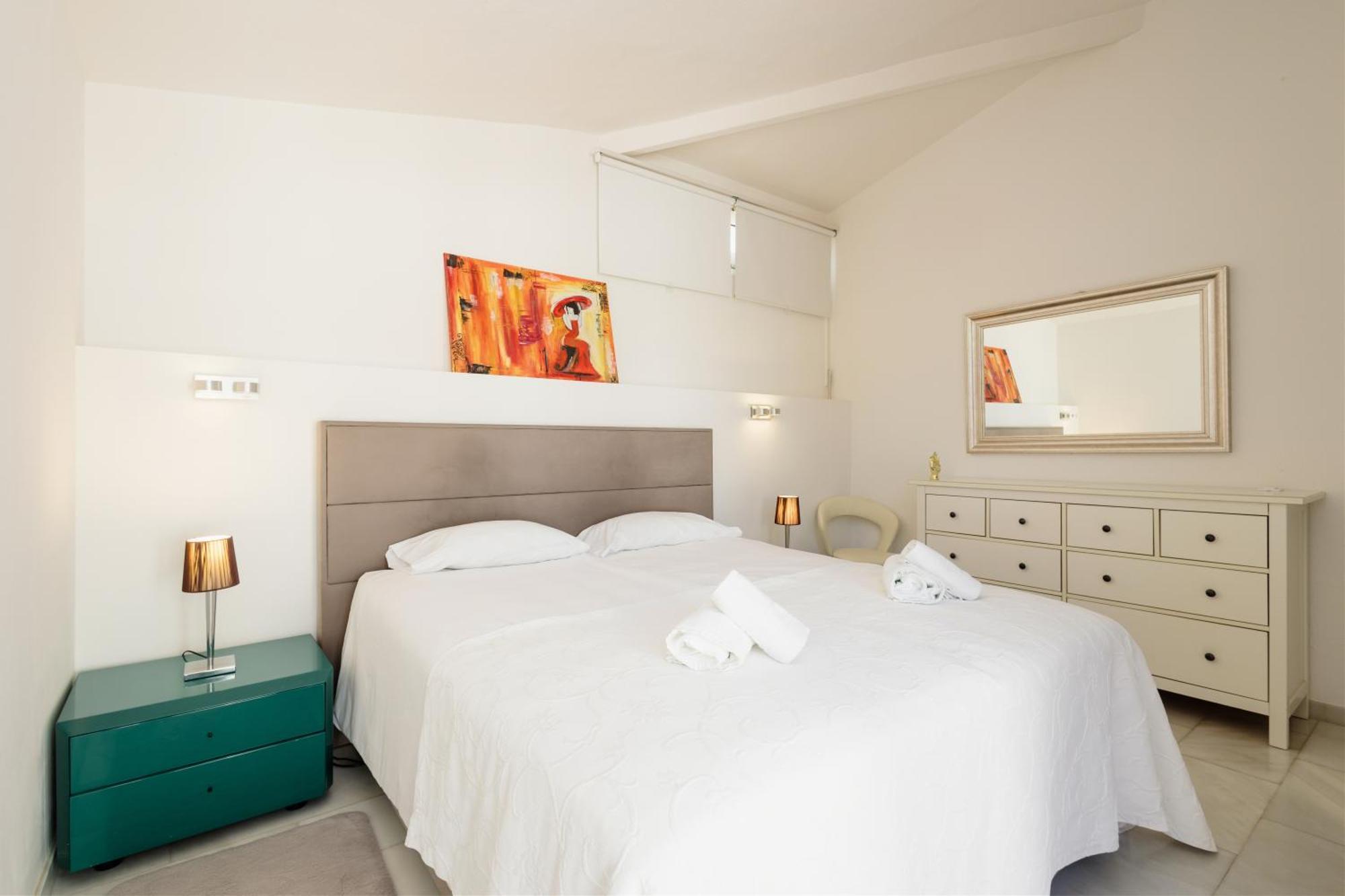 6 Bedroom Villa, With Heated Pool And Sea Views, Next To The Of Costabella Feriehus *