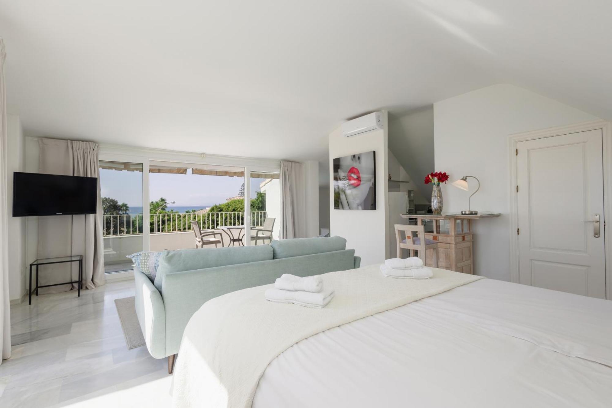 6 Bedroom Villa, With Heated Pool And Sea Views, Next To The Of Costabella