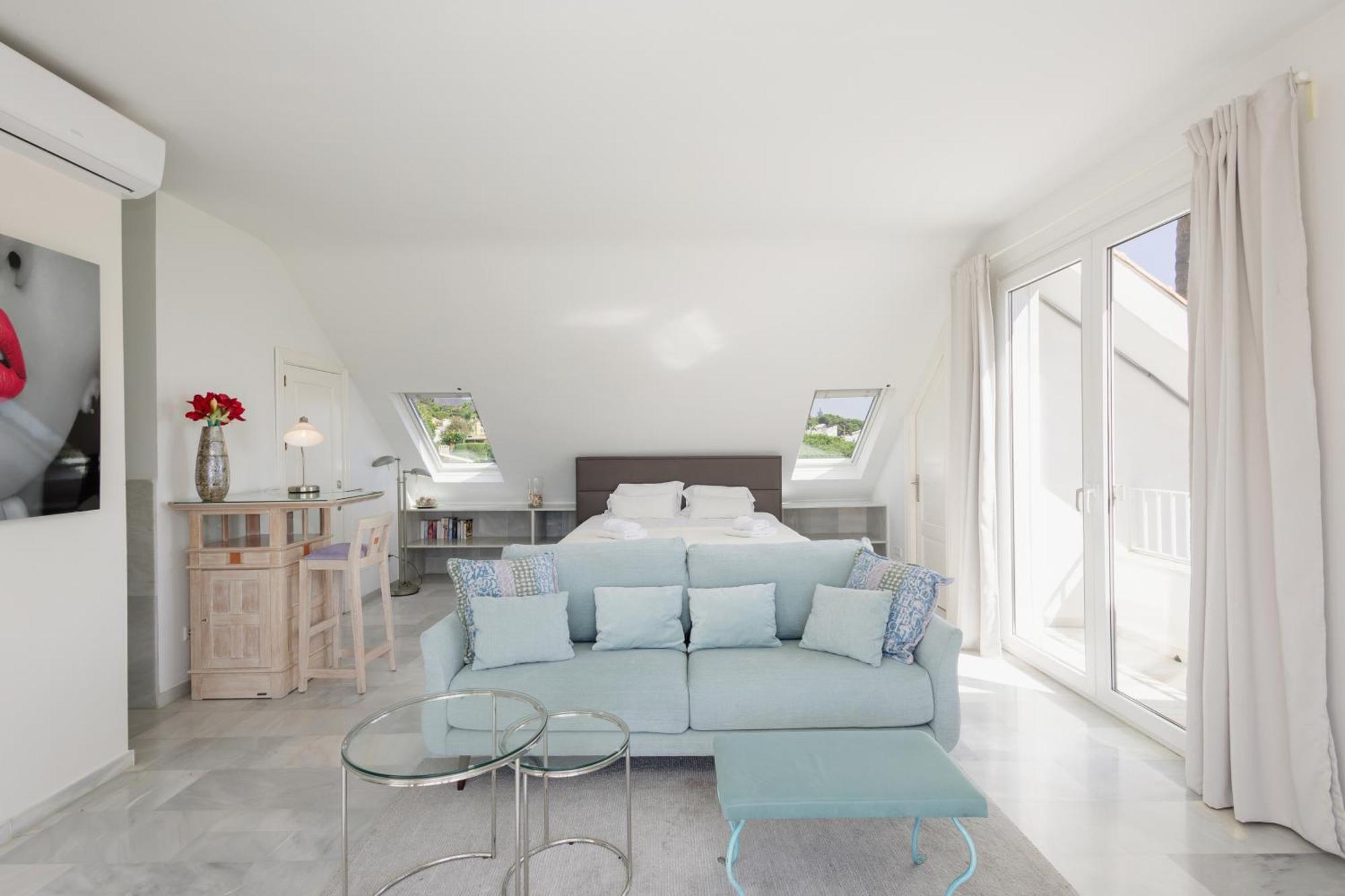 6 Bedroom Villa, With Heated Pool And Sea Views, Next To The Of Costabella Marbella