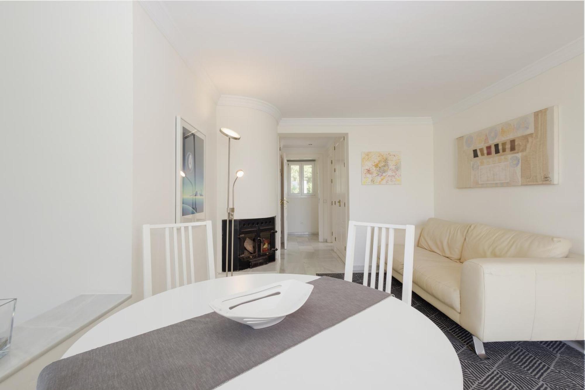 Feriehus 6 Bedroom Villa, With Heated Pool And Sea Views, Next To The Of Costabella *